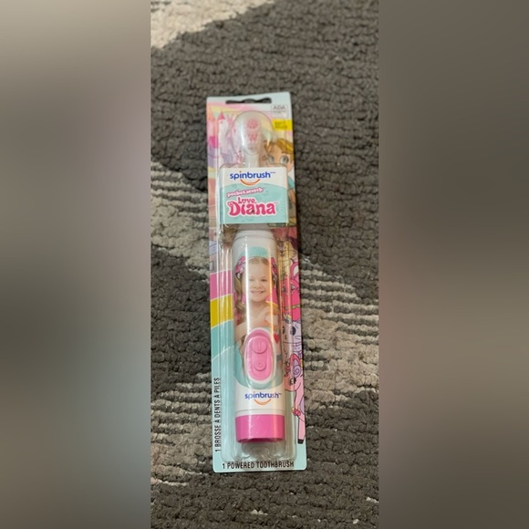 Love, Daina Spinbrush Battery Powered - Picture 1 of 1